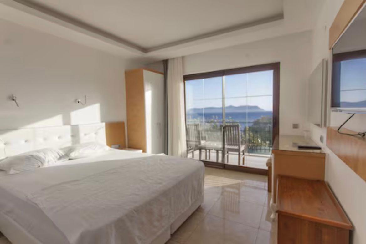 Maki Hotel
