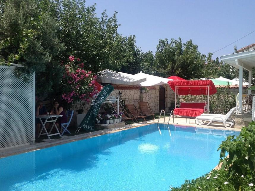 Munevver Abla Konuk Evi