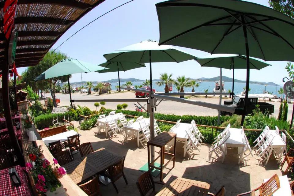 Madya Hotel & Restaurant