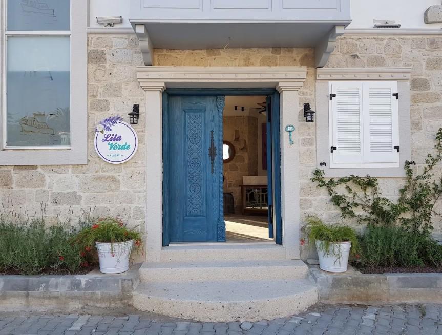 Lilaverde Alaçatı Boutique Hotel