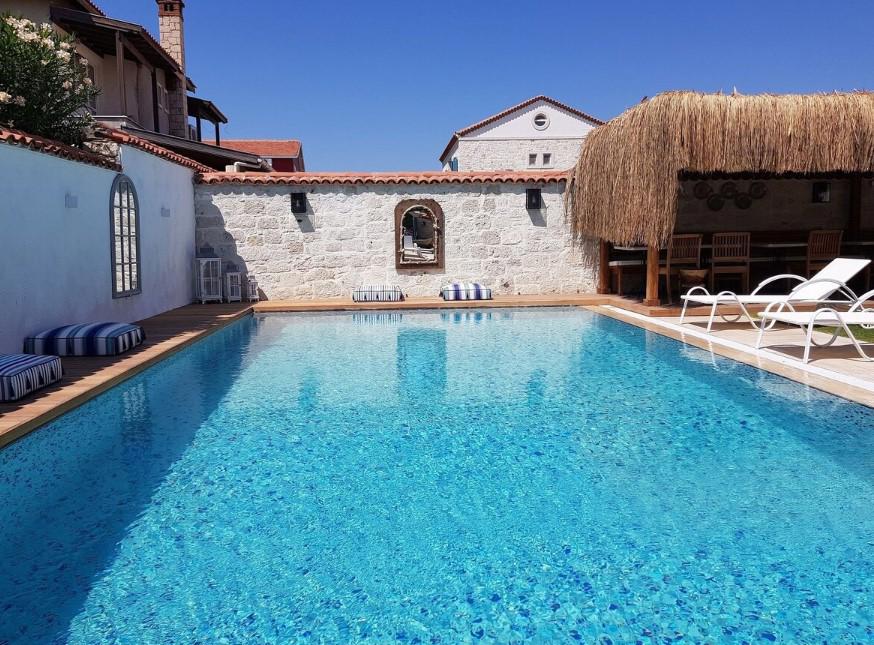 Lilaverde Alaçatı Boutique Hotel