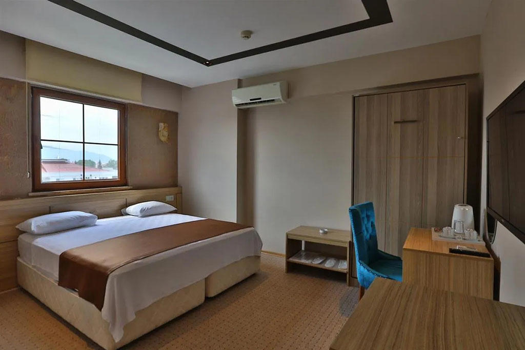 Grand Ayzek Hotel