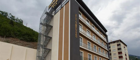 Grand Mela Hotel