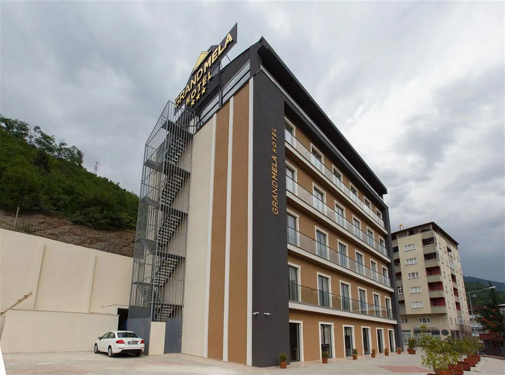 Grand Mela Hotel