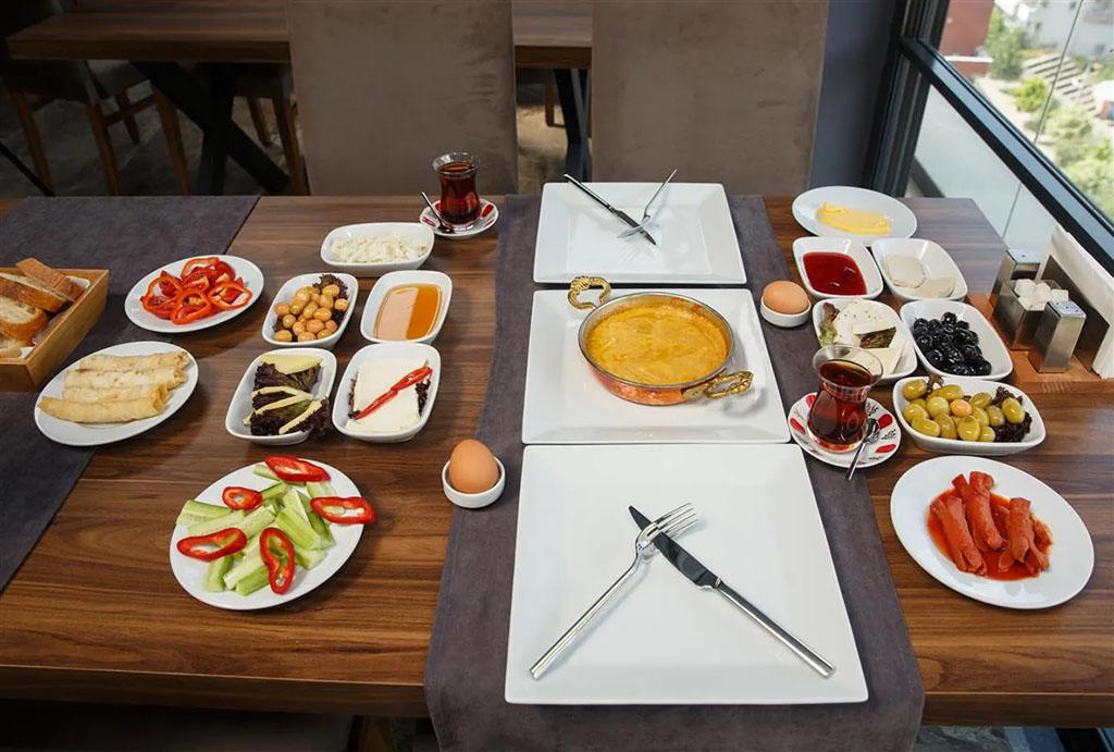 Grand Mela Hotel