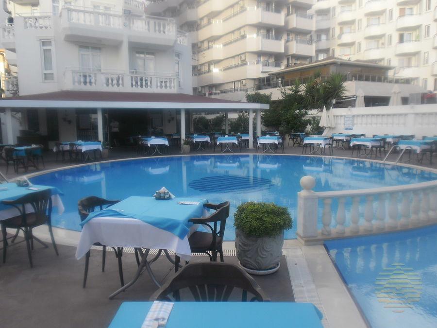Azak Hotel
