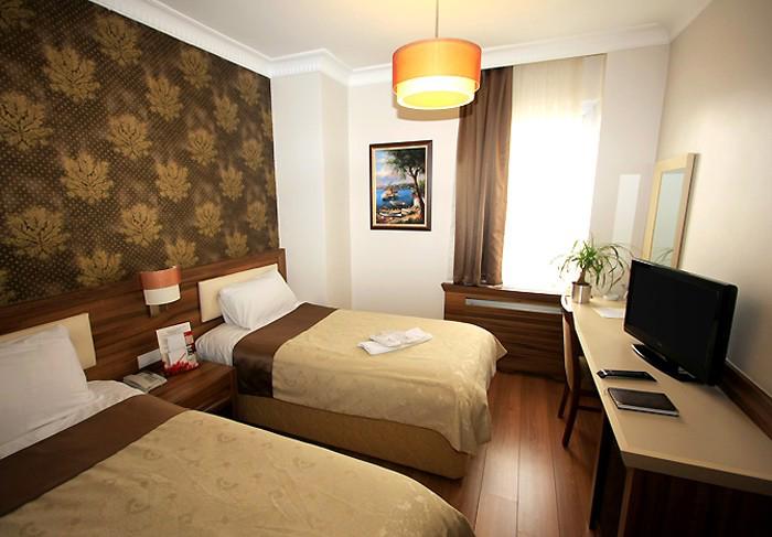 My Rose Hotel