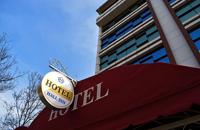 Hall Inn Hotel