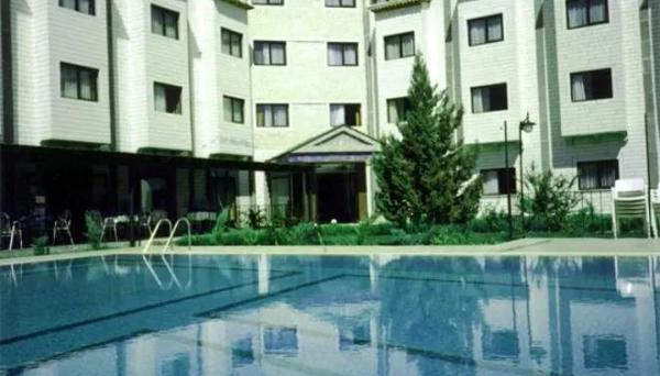 Zeus Hotel