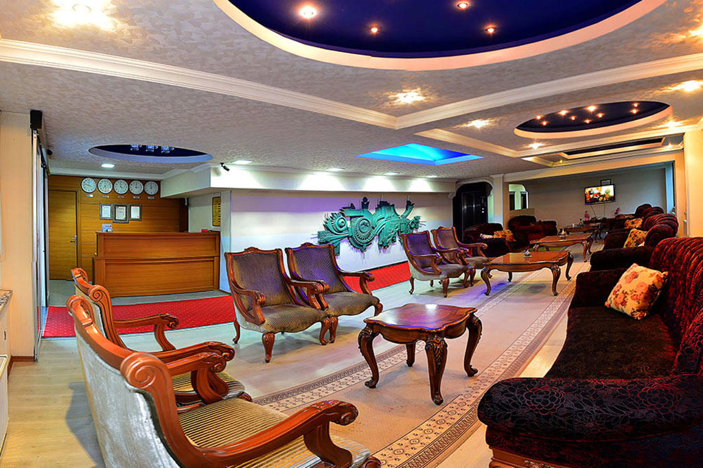 Green Palace Suite Hotel
