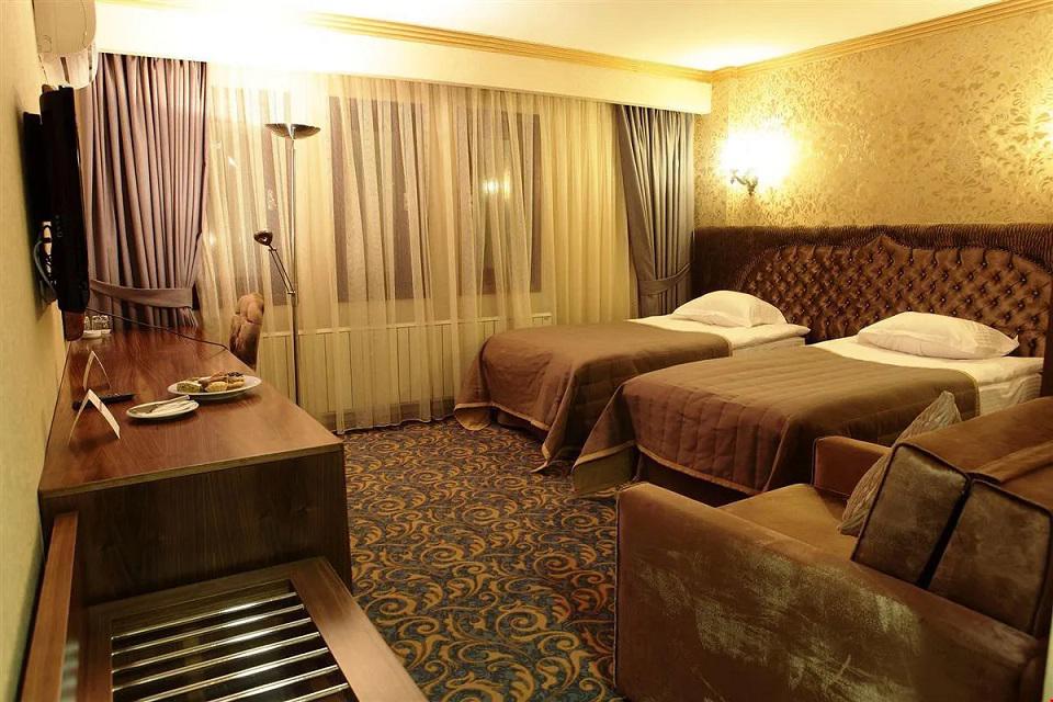 Sarr Tac Mahal Hotel