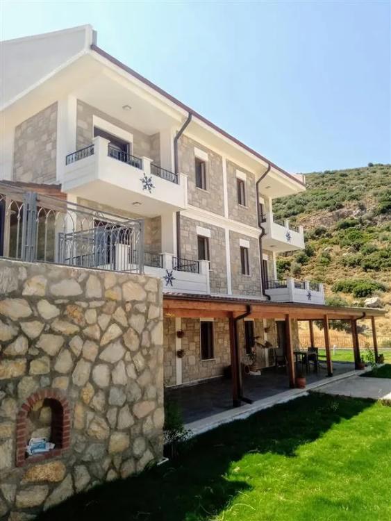 Marti Suites Apart