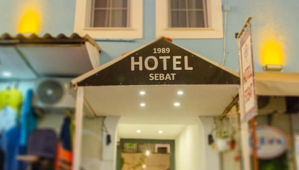 1989 Hotel Sebat