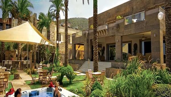 Casa Dell'Arte Hotel of Arts & Leisure