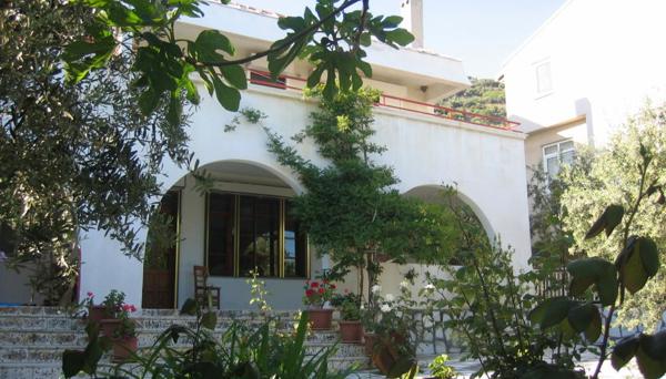 Ada Art Guesthouse