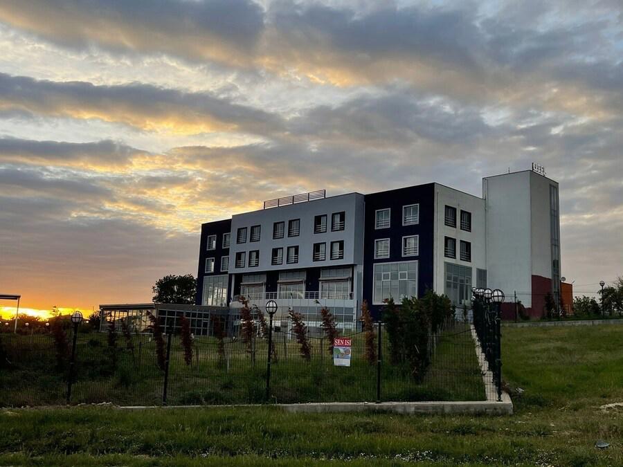 Monopetra Otel