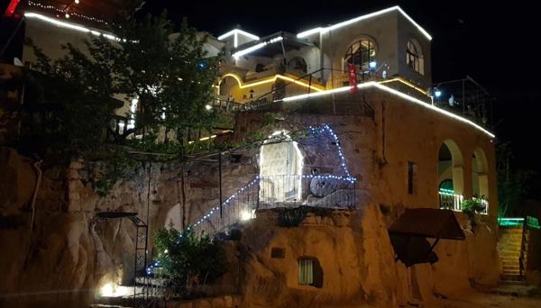 Akkoy Evleri Cave Hotel