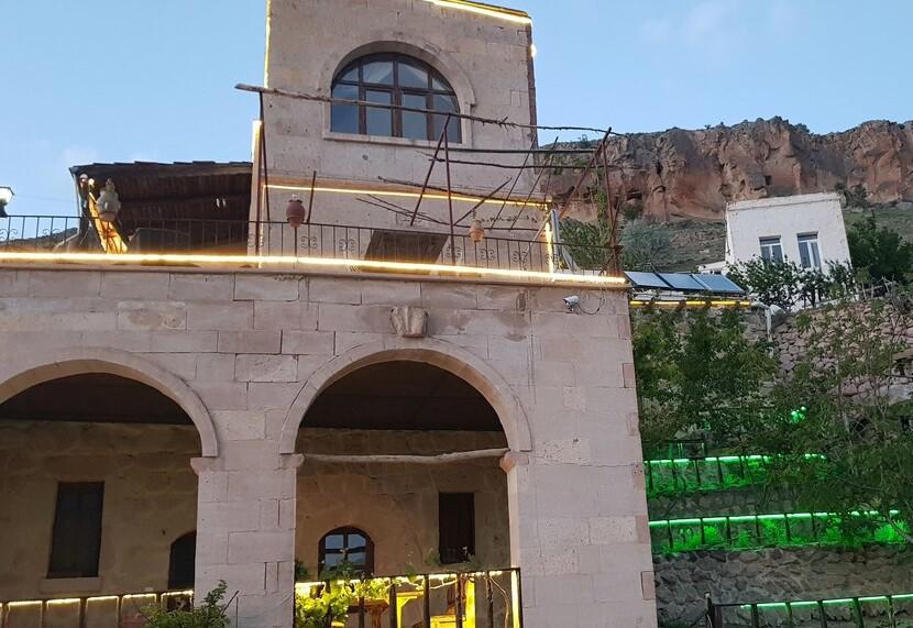 Akkoy Evleri Cave Hotel