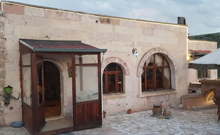 Akkoy Evleri Cave Hotel