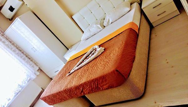 H&M House Butik Otel