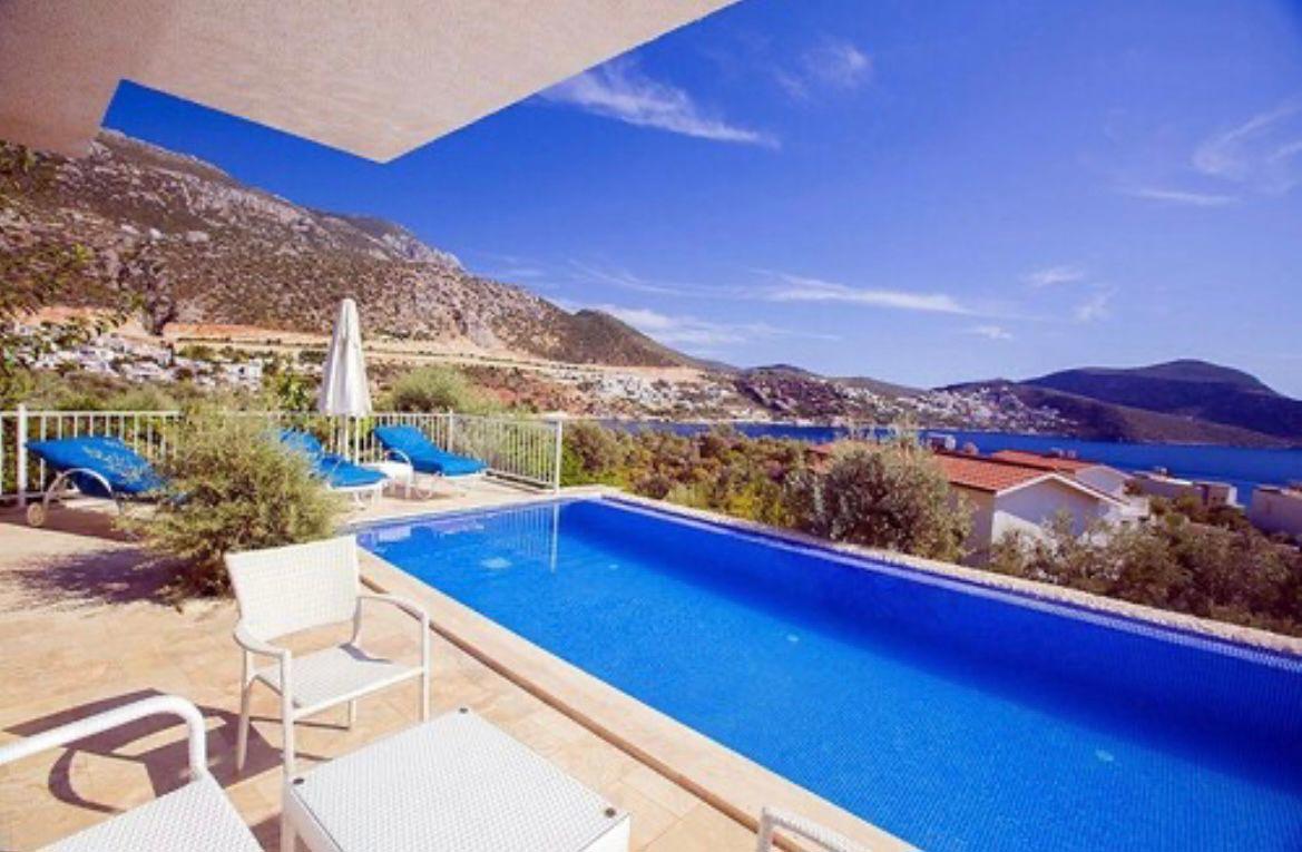Villa Iris