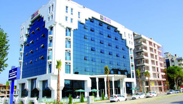 Grand De Luxe Amisos Hotel