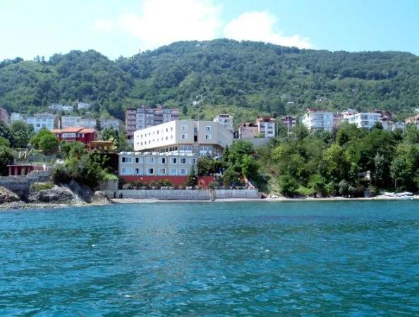 Waveside Hotel