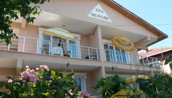 Ada Yaz Evleri