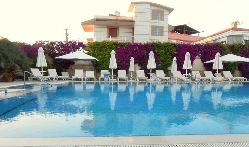 Kamer Suites & Hotel