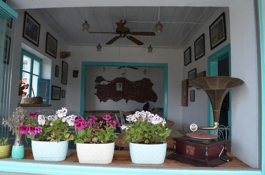 Cunda Mavi Hotel