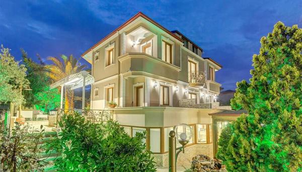 Cunda Özerbey Konağı +13 Adult Only