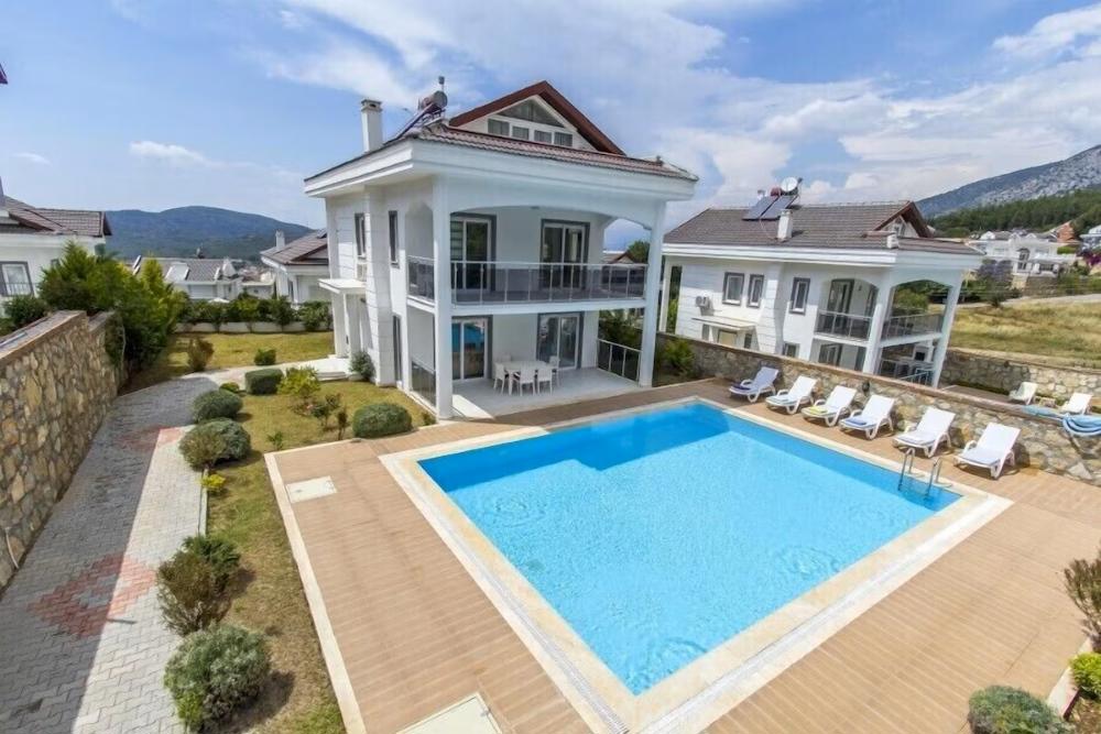 Villa Aktif by Villamnet