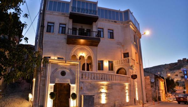 Mnr Cave Hotel