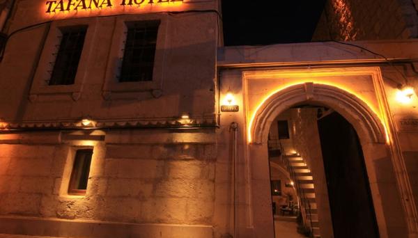 Tafana Cave & Stone Lodge