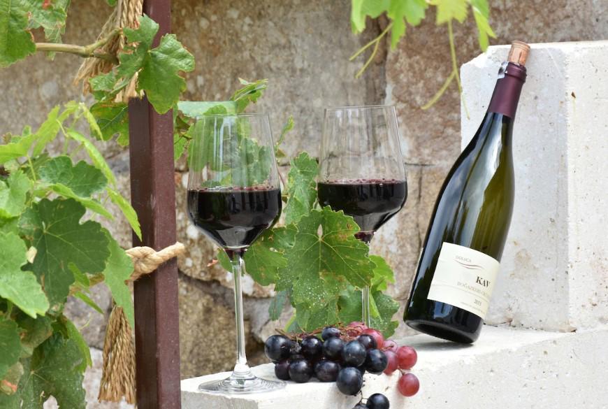Glamada Cave Suite