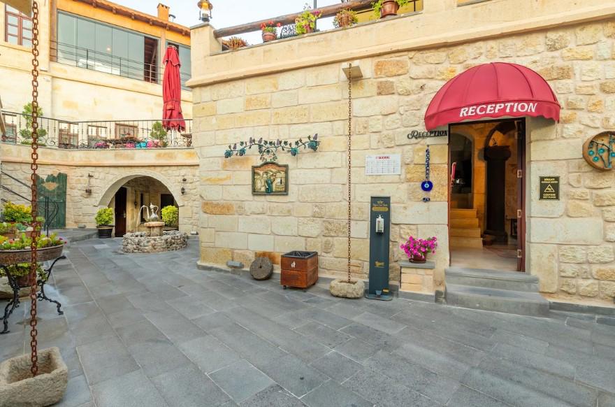 Elysion Cave Suites
