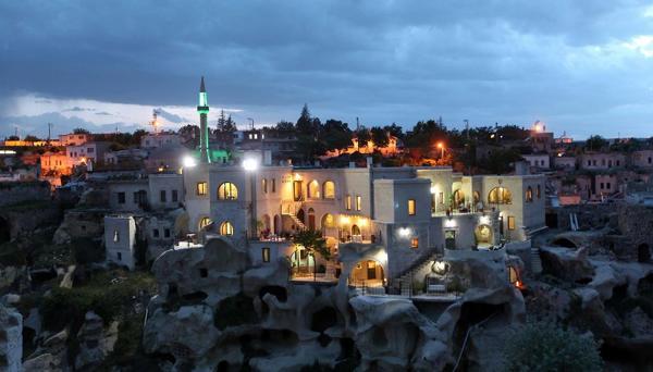 Blue Valley Cave Hotel