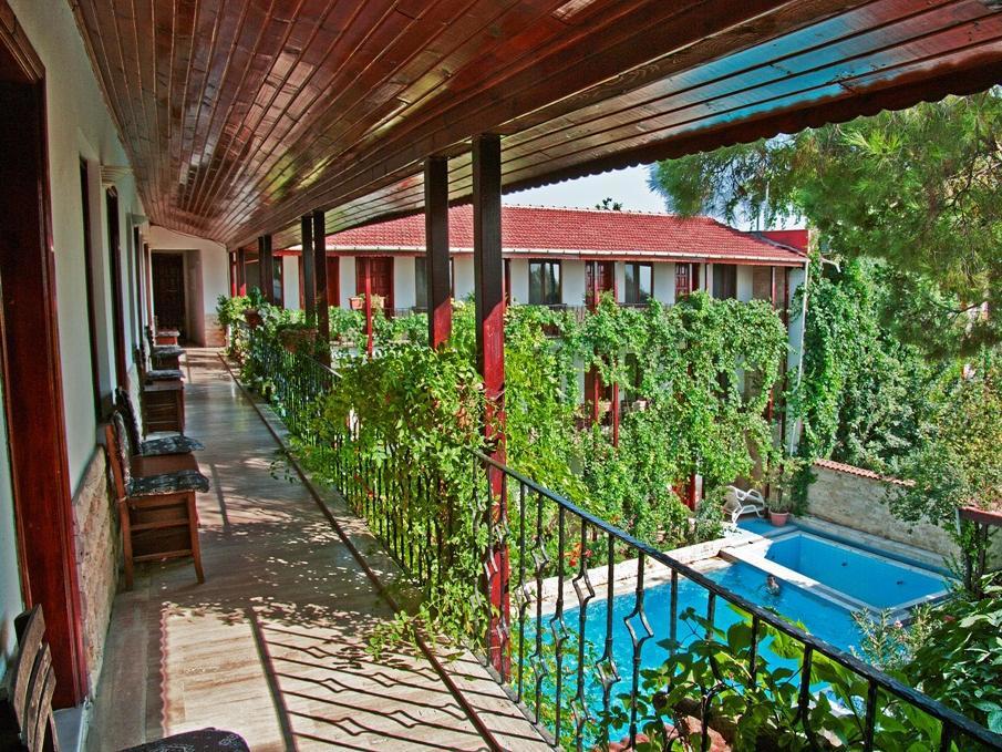 Koray Otel