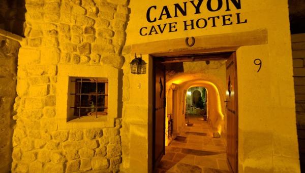 Courtyard Cave Hotel