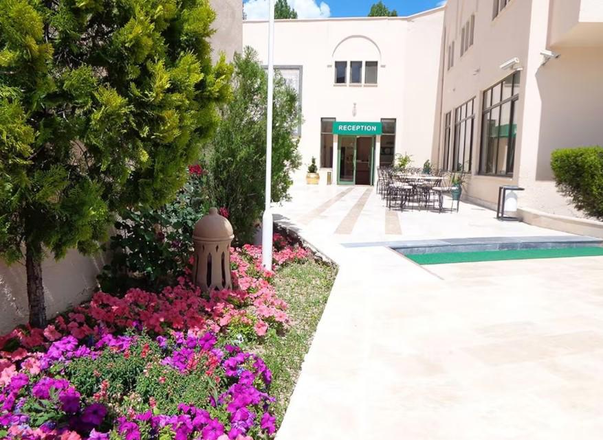 Floria Hotel