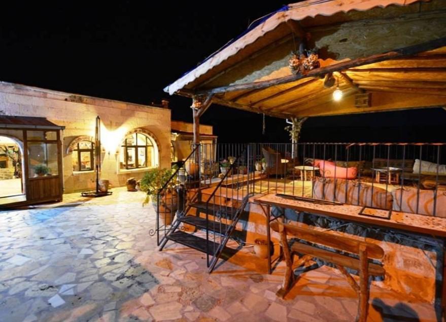 Wonderland Cave Hotel
