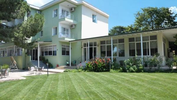 Kyme Hotel
