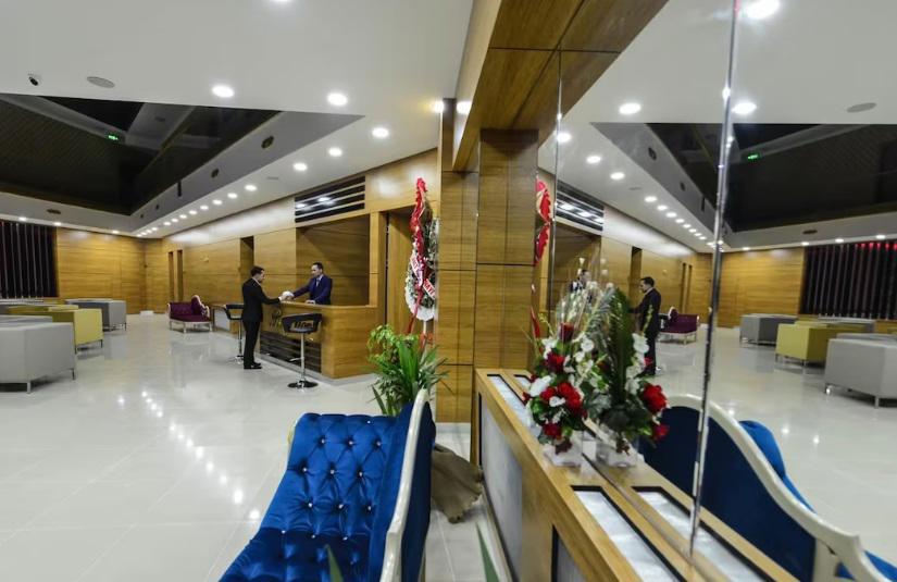 Grand Surmely Business Hotel