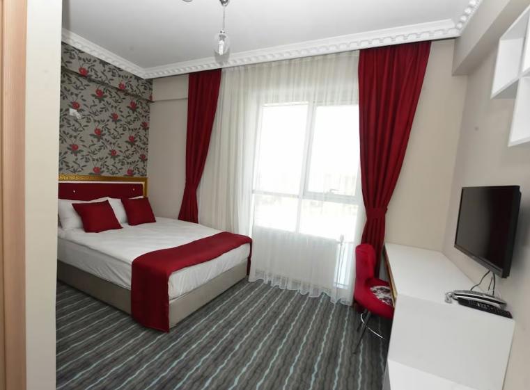 Grand Surmely Business Hotel
