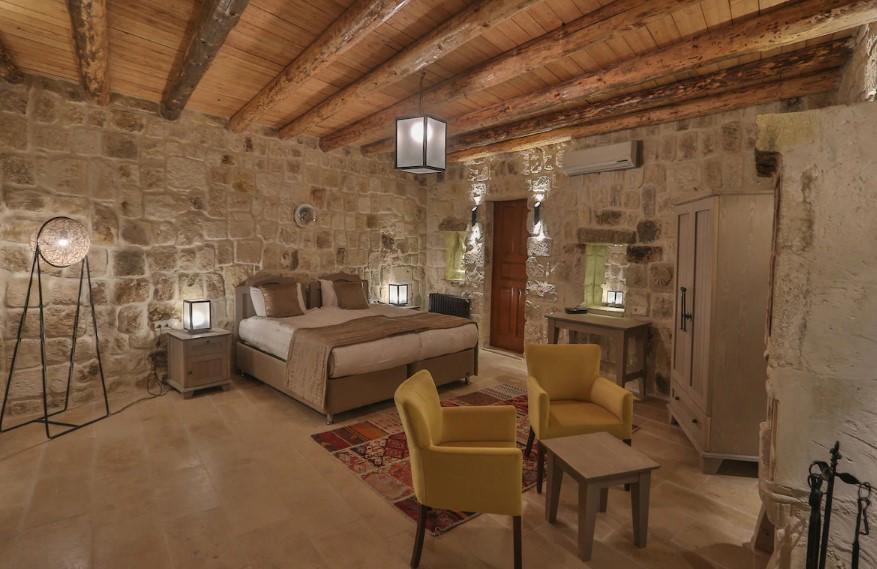 Acropolis Cave Suite