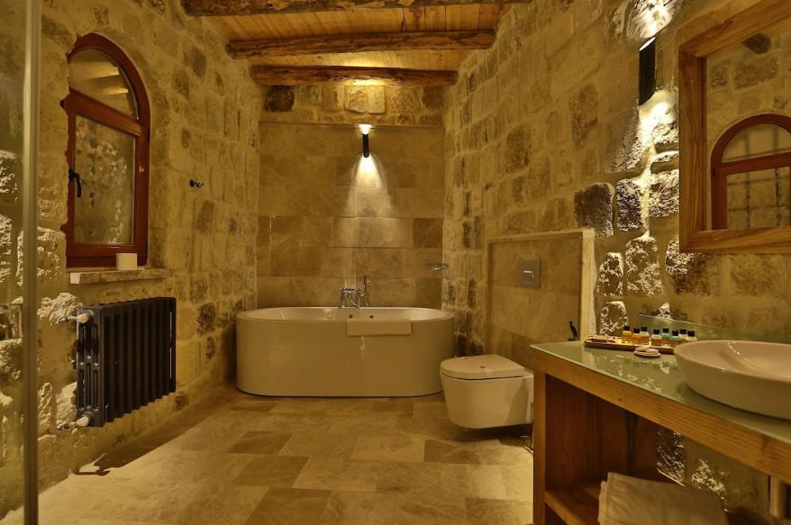 Acropolis Cave Suite