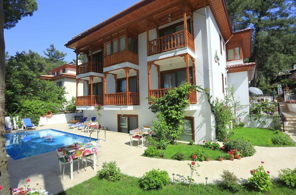 Ayka Hotel