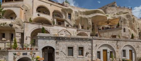 Hera Cave Suites