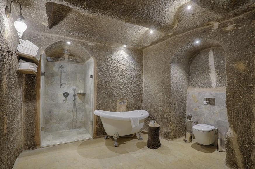 Hera Cave Suites