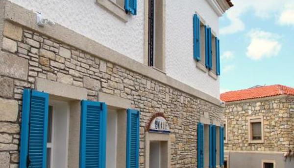 Çeşme Kale Taş Apart